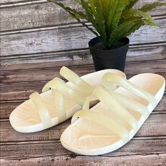 CROCS Women's Sandals in Cream and White Size women’s 7 - Picture 3 of 6